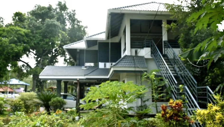 Brothers Home Stay contacts